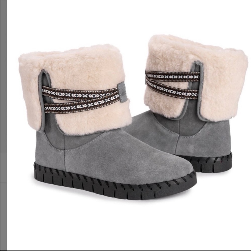 NWT Muk Luks gray cream faux fur winter boots - Picture 4 of 10